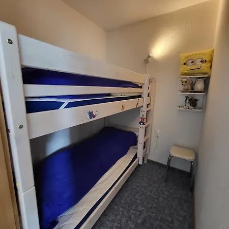 Haus 4 Geloeschte Whg דירה